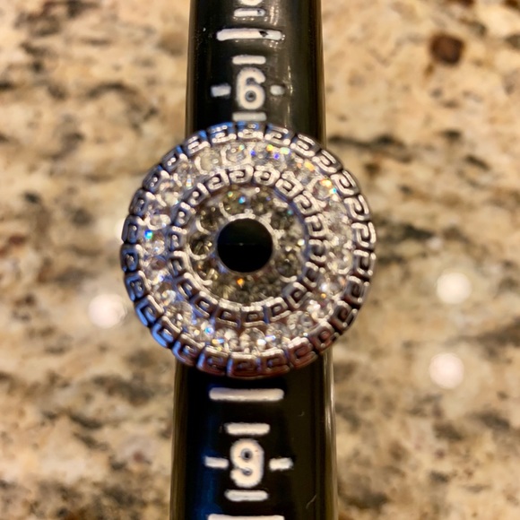 Gorgeous Premier Design Ring Size 7 - Picture 6 of 6